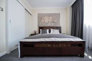Отели типа «постель и завтрак» Spalnia B&B Гижицко Двухместный номер с 1 кроватью и собственной ванной комнатой-1