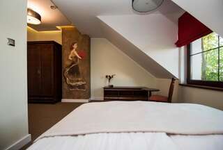 Отели типа «постель и завтрак» Spalnia B&B Гижицко Двухместный номер с 1 кроватью и собственной ванной комнатой-3