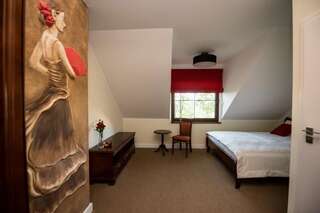 Отели типа «постель и завтрак» Spalnia B&B Гижицко Двухместный номер с 1 кроватью и собственной ванной комнатой-7