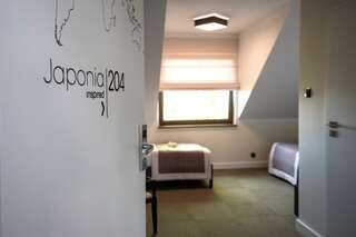 Отели типа «постель и завтрак» Spalnia B&B Гижицко Двухместный номер с 2 отдельными кроватями и ванной комнатой-3